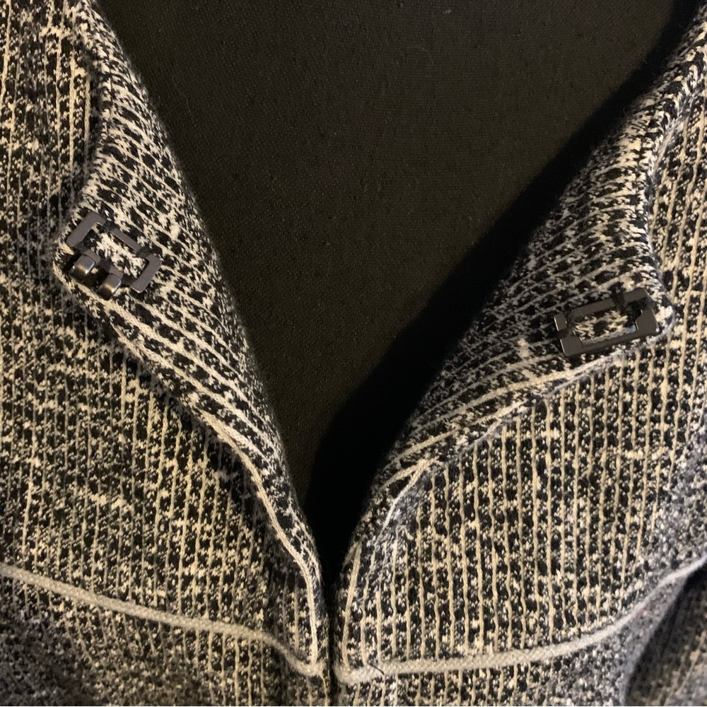 Cabi Black and White Textured Oversized Shacket Womens LARGE - Picture 4 of 10